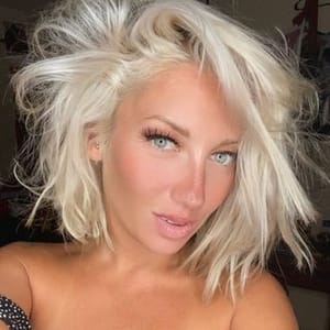 Georgina Leahy Influencer Profile - Work With Influencer Georgina Leahy