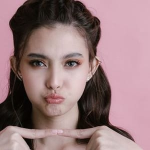 Analyn Barro