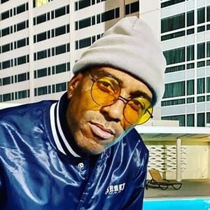 James J-ro Robinson