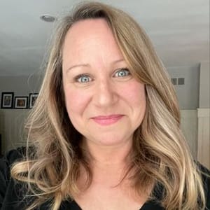 Julianna Miner