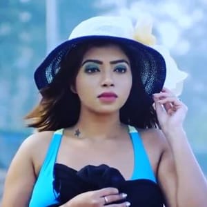 Love Love Mona