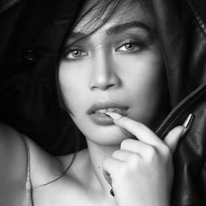 Charlize Paras