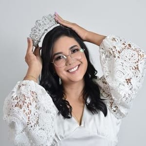 Vanessa- Penteado E Maquiagem