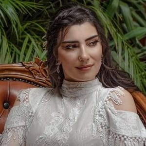 Esra Isik