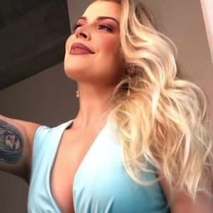 Bruna Bays