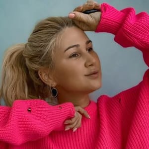 Tainaya Zhizn Shveyushki