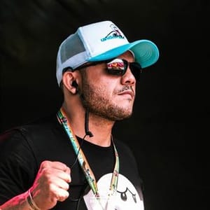 Adriano Caetano
