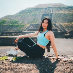 Kelly Bustamante