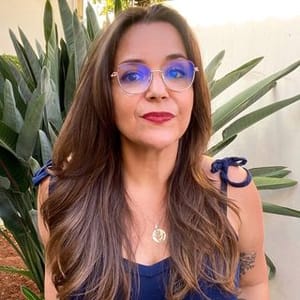 Debora Alves