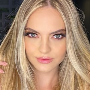 Stephanie Schultz