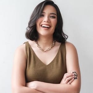 Nadya Julia
