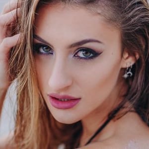 Paula Curras