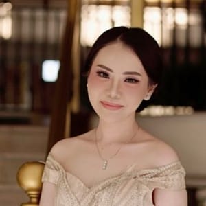 Dr. Lia Permata