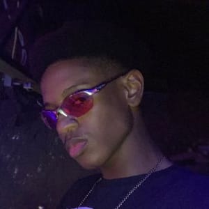O Menino Do Ombrinho