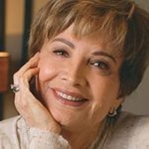 Gloria Menezes