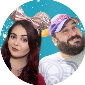 Pareja Con Orejas