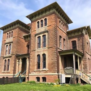 Duncan Manor