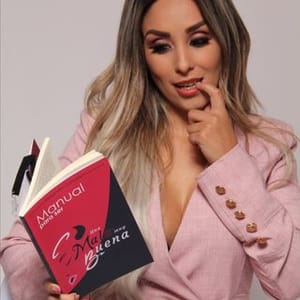 Una Mala Muy Buena Libro