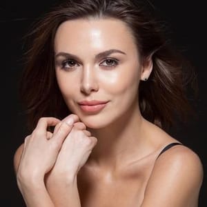 Eva Aveeva
