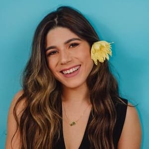 Alexsandra Estarita Villa