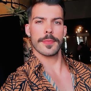 Lucas Garrido  Bsblibra