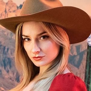 Ashley Strongarm