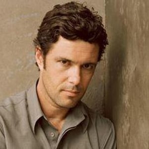 Carlos Bernard