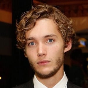 Toby Regbo