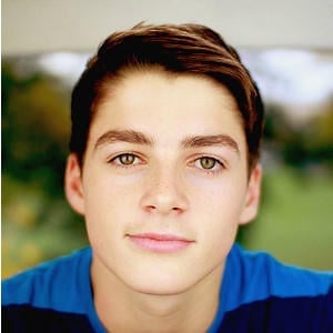 Finn Harries