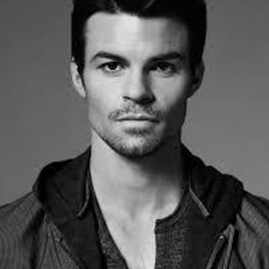 Daniel Gillies