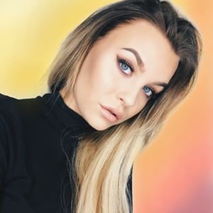 Dagi Bee Celebrity