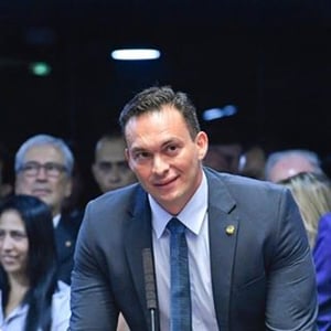 Senador Styvenson Valentim