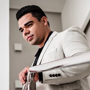 Dr. Matheus Ezequiel