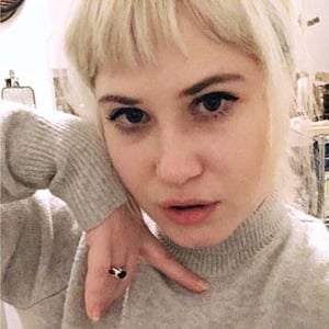 Astrologer Annabel Gat