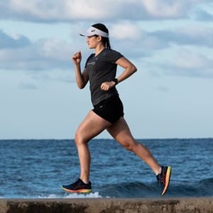 Ana Laura|asics Frontrunner