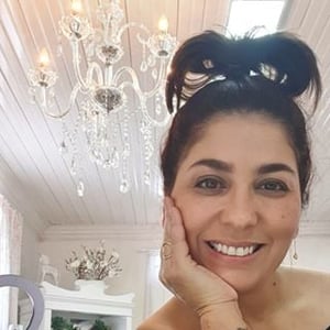 Alexia Larroque Sobrancelhas