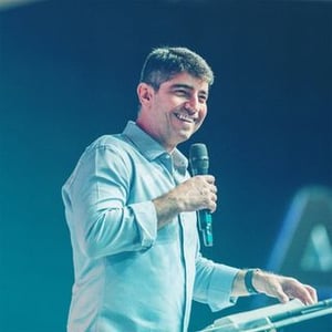 Josue Valandro