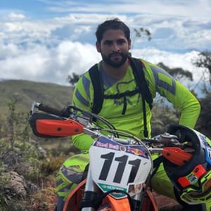 Alberto D Figueroa T