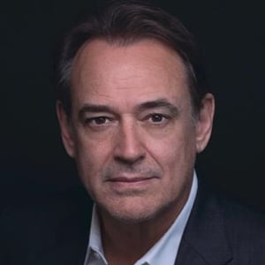 Jon Lindstrom