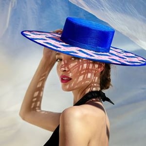 Brend Genialnykh Shlyap