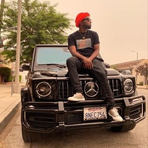 Artist Management L La