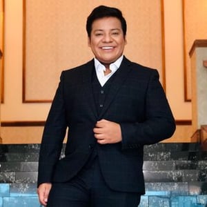 R O N A L  S I Q U E