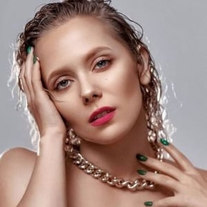 Nastya Muchacha  Tantsy