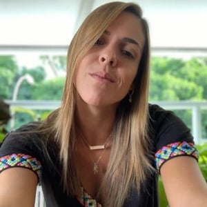 Valentina Olmos – Kaki