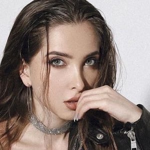 Slishkom Iskrennyaya Natasha