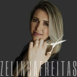 Zelinha Freitas