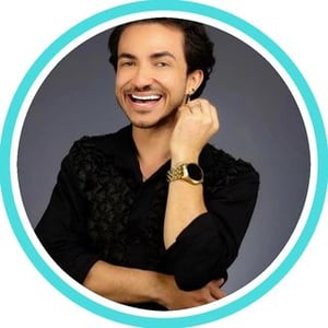 Cabeleireiro & Maquiador