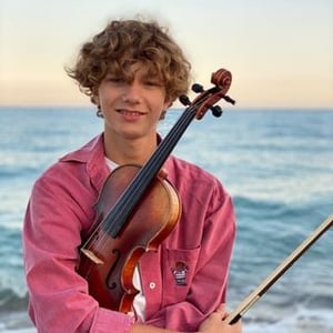 Catalin Advahov Violin