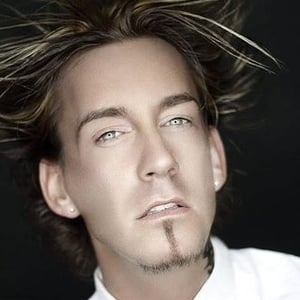 Christopher Van Holt