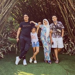 Senandung Asmara Nacha Vht